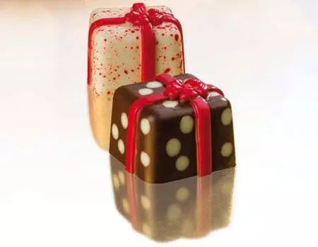 GIFT PRALINA